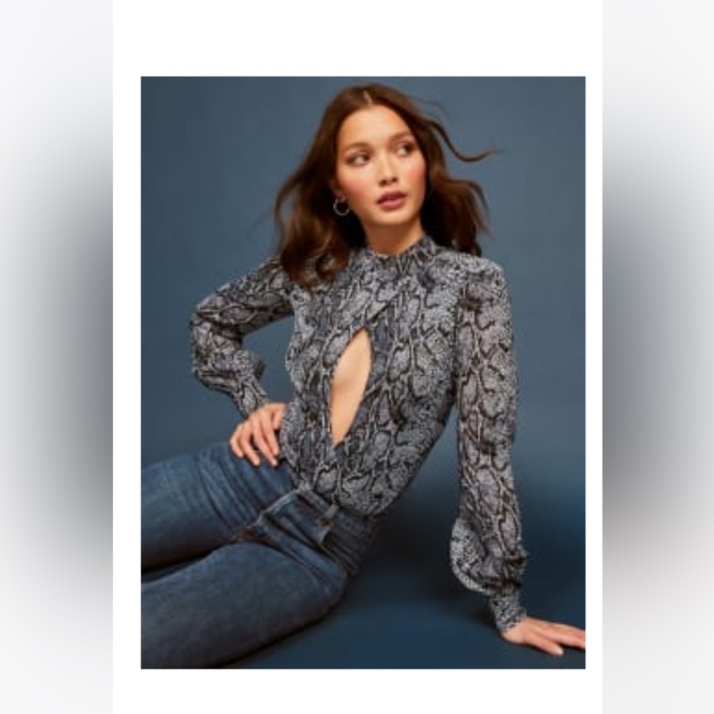 Reformation Waterhouse Top in Serpant
